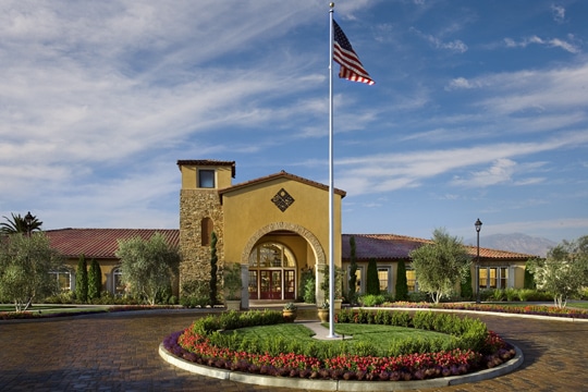 Four Seasons at Bakersfield by K. Hovnanian is an active adult community set among other desirable neighborhoods a few miles outside of downtown Bakersfield, California.