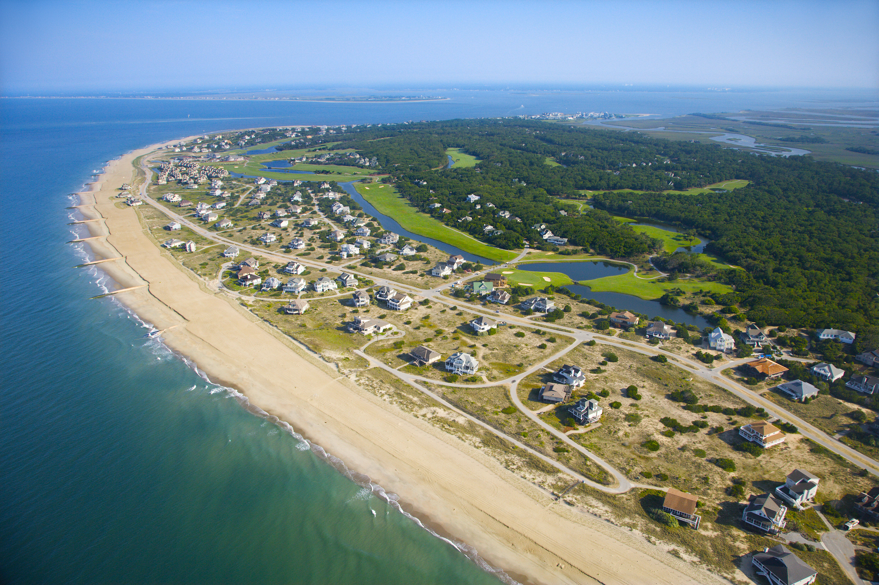 Both Noirth and South Carolina offer many great active adult communities on the beach.