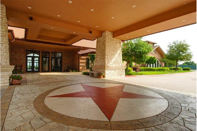 Best 55+ Communities for Singles in Dallas and Fort Worth