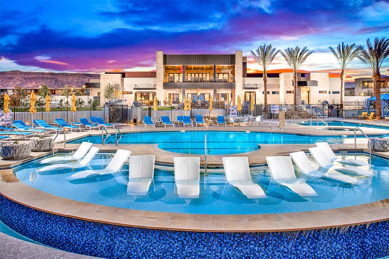 Trilogy® in Summerlin has a large swimming pool area with whirlpools, in pool deck chairs and poolside loungers.