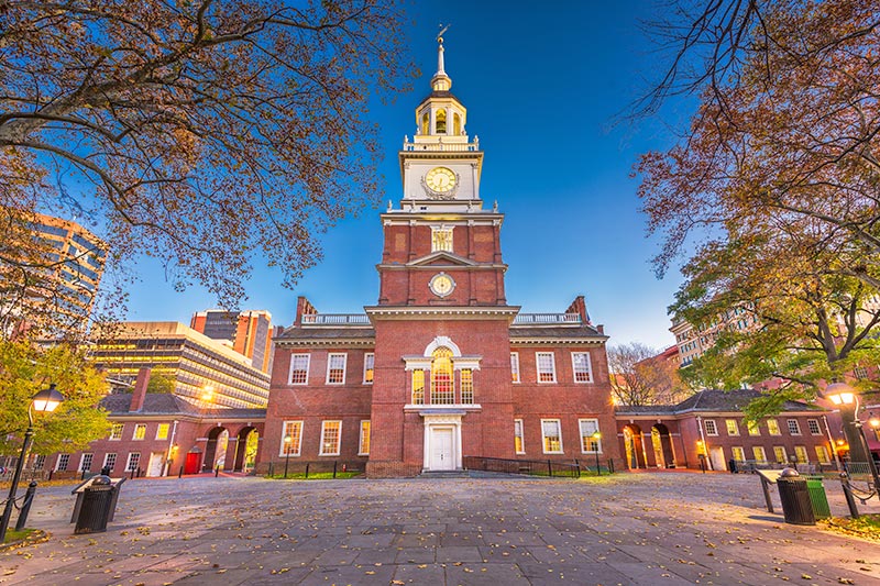 Twilight view of Independence Hall in Philadelphia, Pennsylvania.