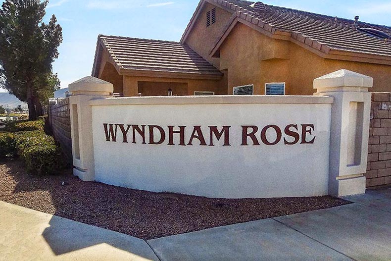 The community sign for Wyndham Rose in Apple Valley, California.