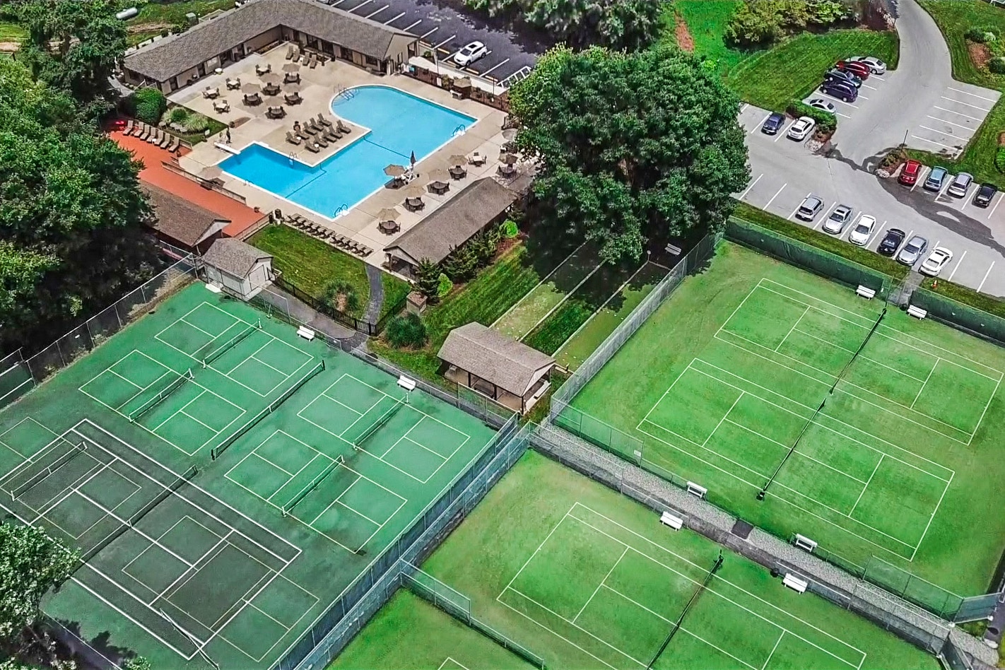 Tennis & Pickleball Courts