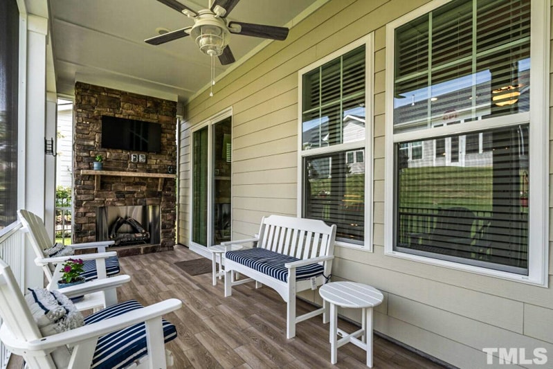 Screened-In Porch