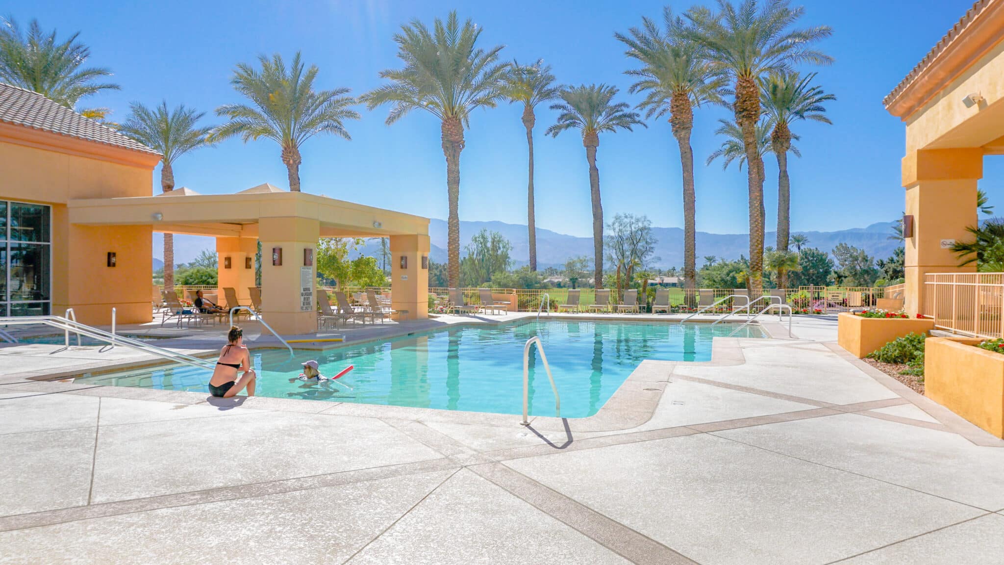 Outdoor Resort-Style Pool