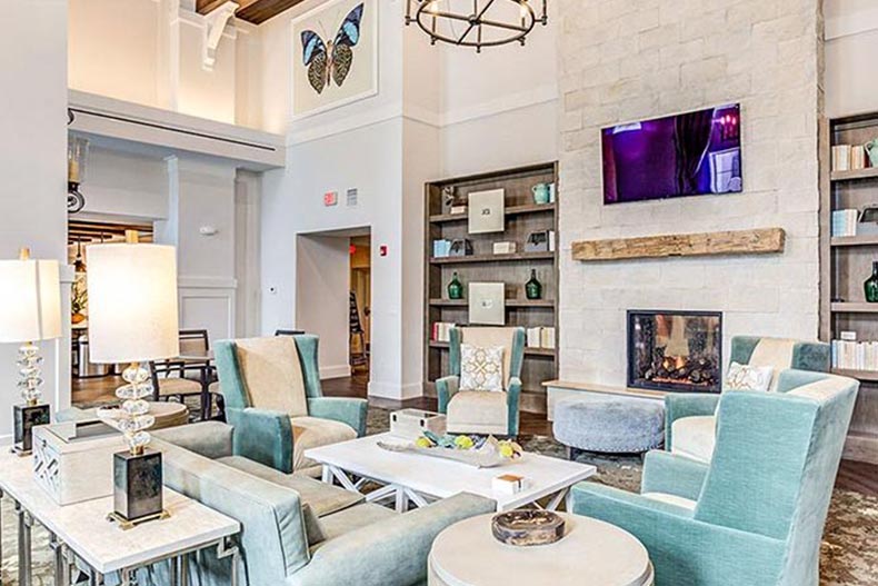 Interior view of a lounge area at Everleigh Naperville, a 55+ apartment community in Illinois.