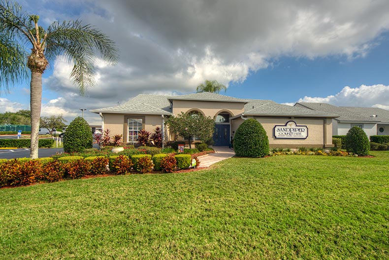 Exterior view of the clubhouse at Sandpiper Golf & Country Club in Lakeland, Florida.