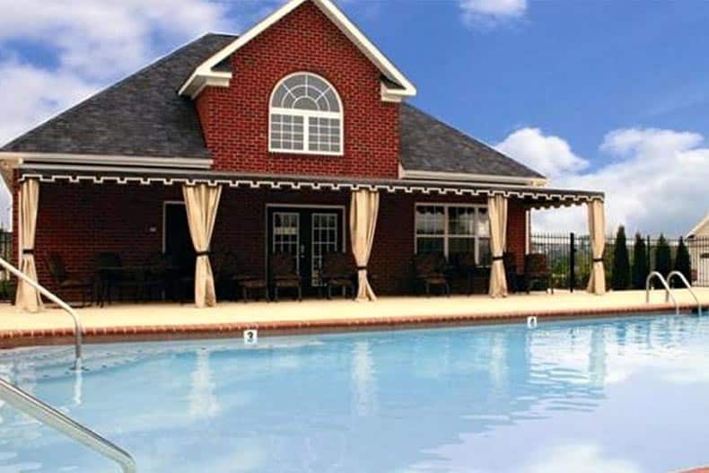 The outdoor pool and lounge area at Lenox Place in Gallatin, Tennessee.