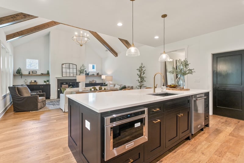 Kitchen Island and Appliances