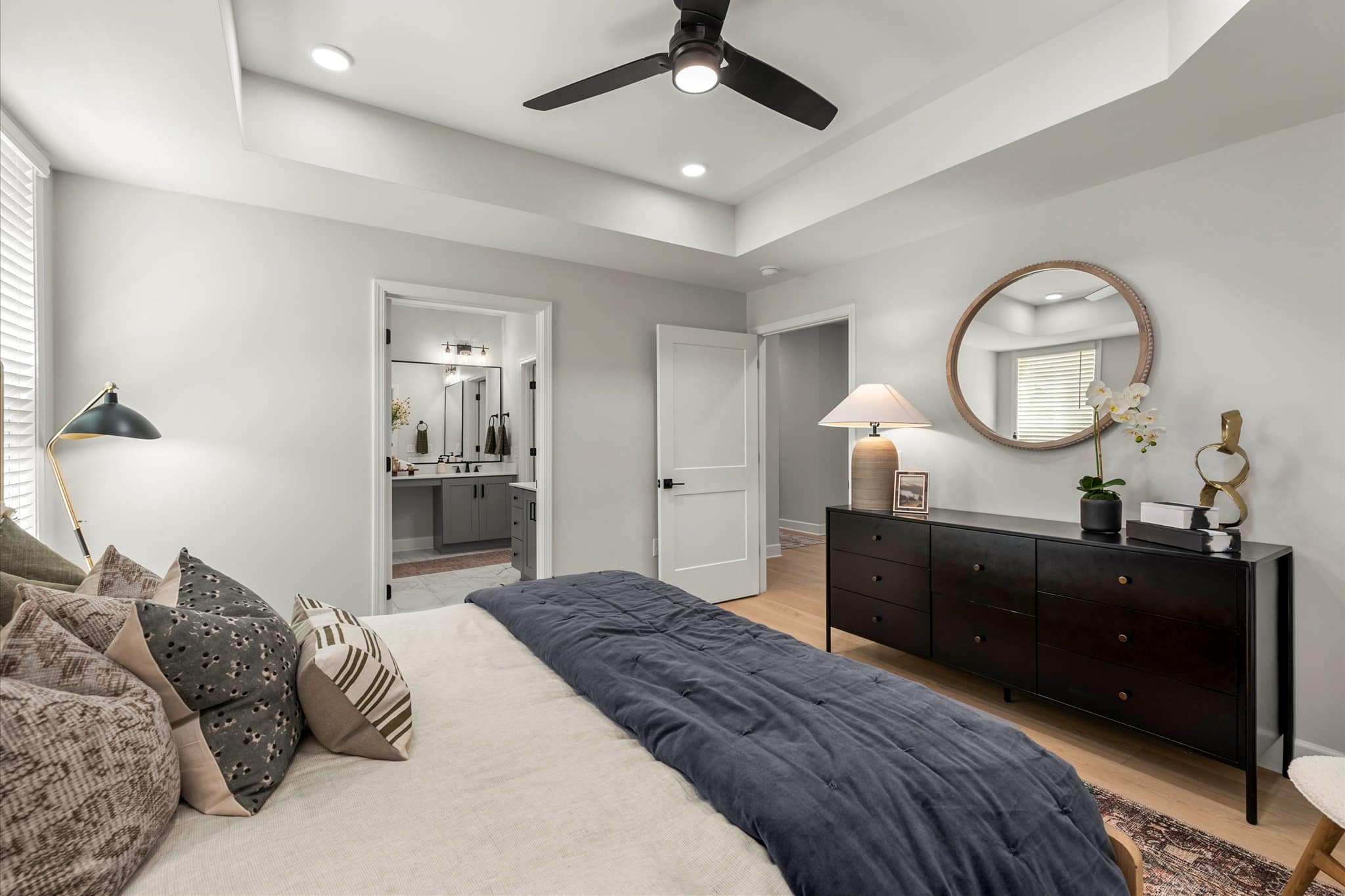 Bedroom and En-Suite Bathroom