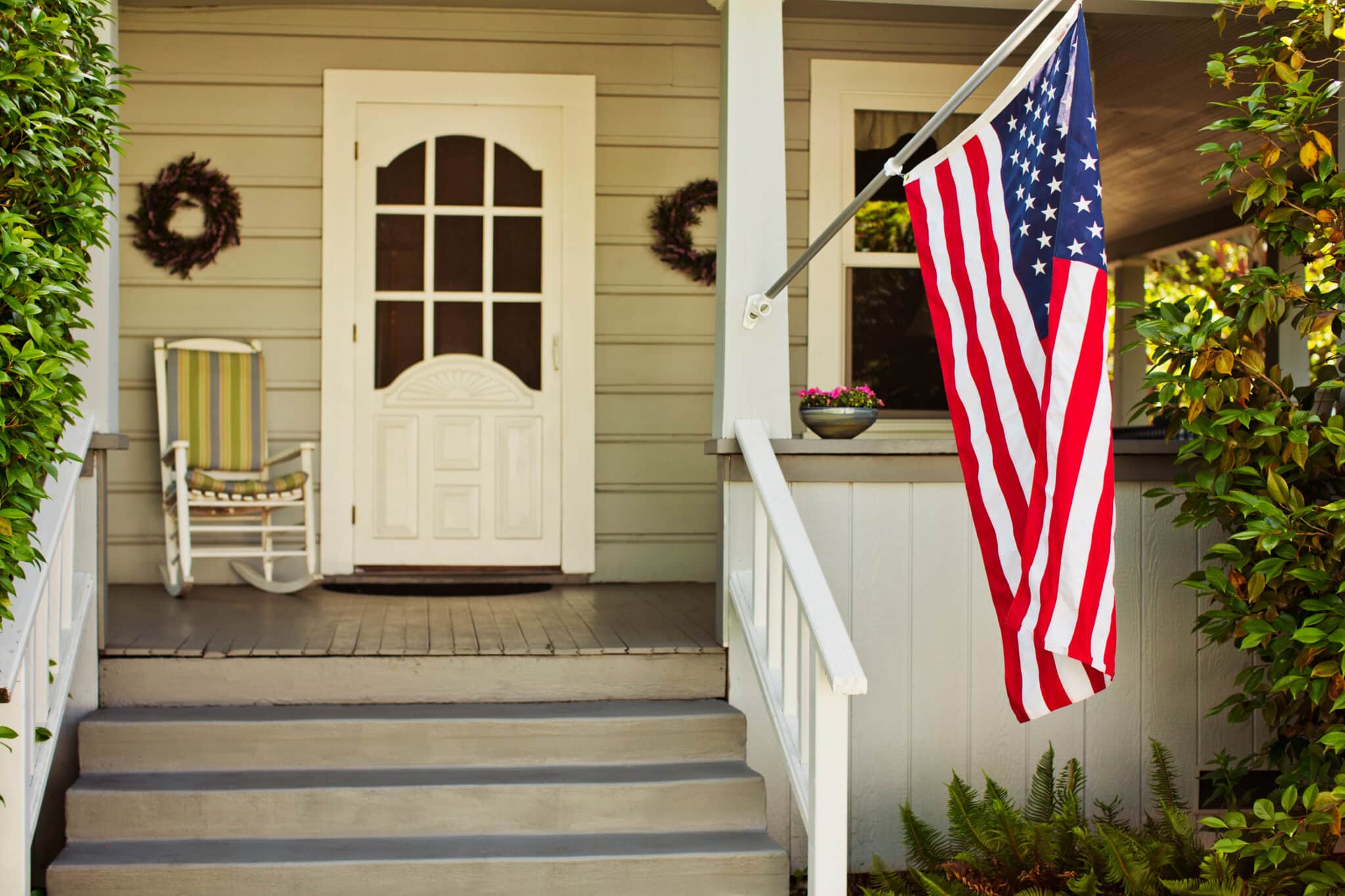 Top 55+ Communities With Veterans Clubs for Military Retirees