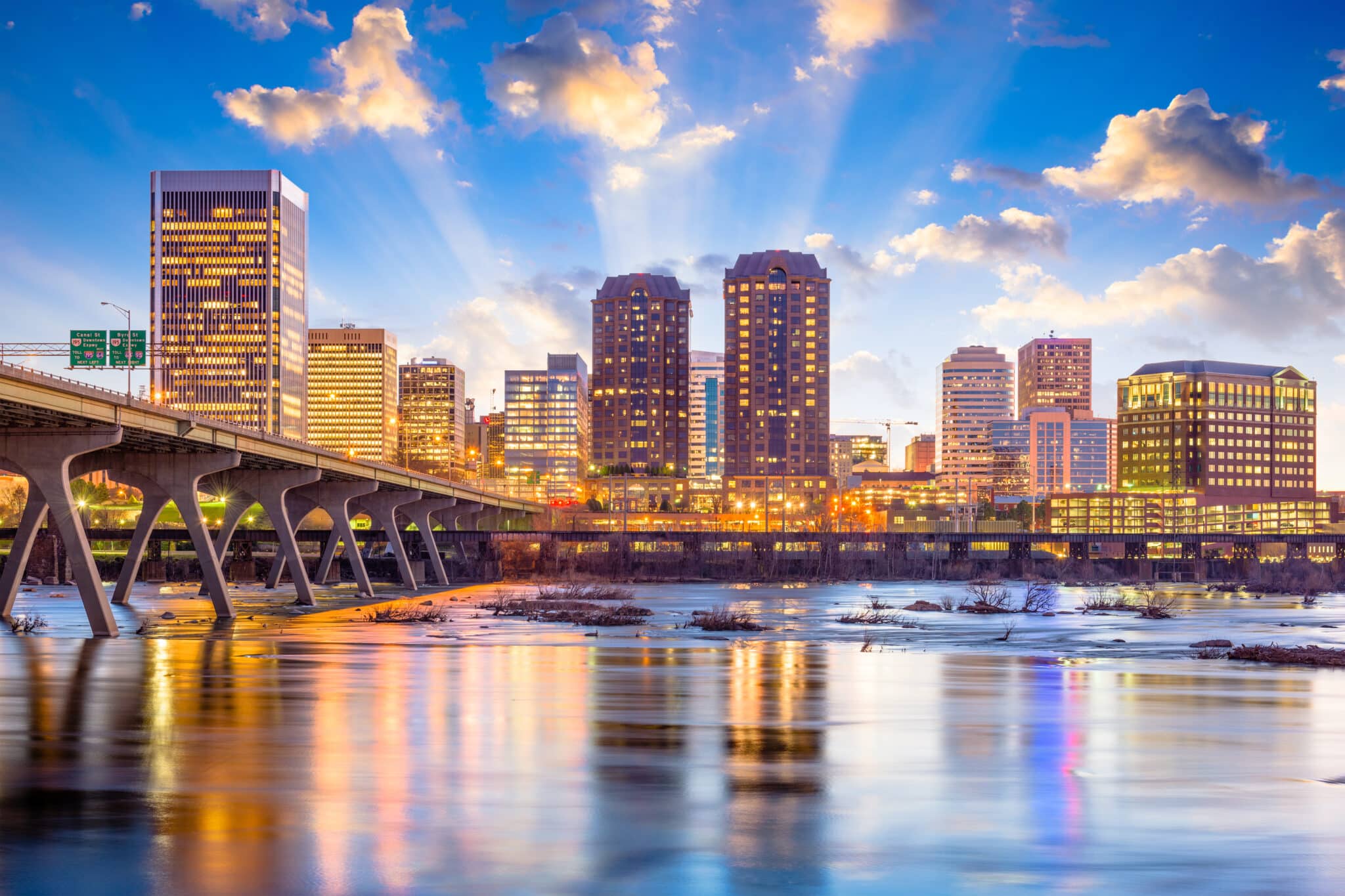 Sunset view of the Richmond, Virginia skyline.
