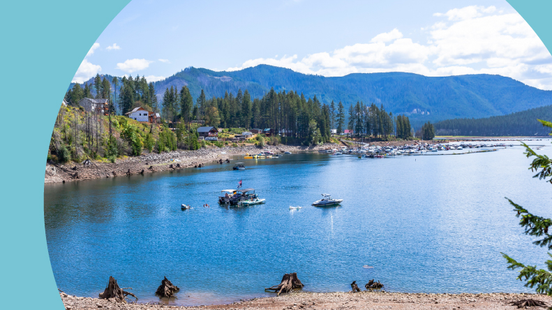 Boats on Detroit Lake in Oregon.