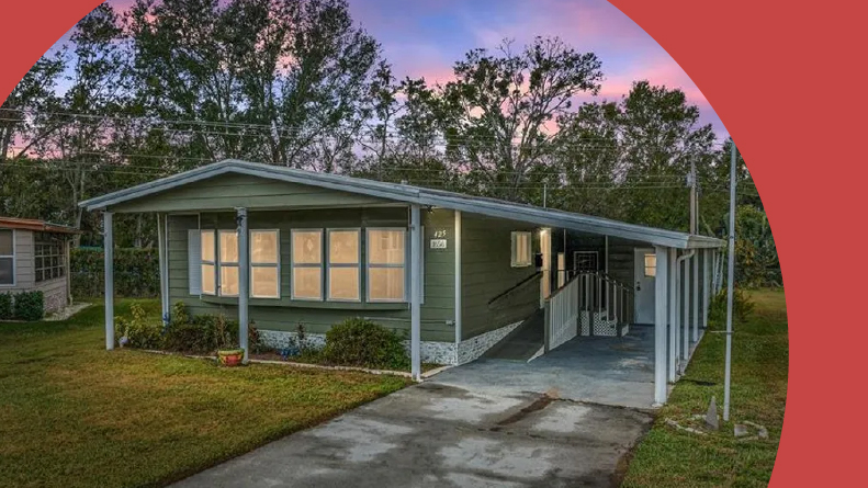 Exterior view of a home at Foxwood Lake Estates in Lakeland, Florida.