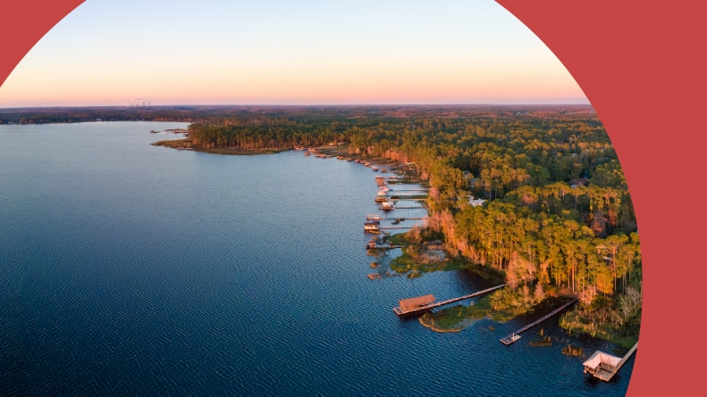 Aerial view of Lake Mary Jane in Orlando, Florida.