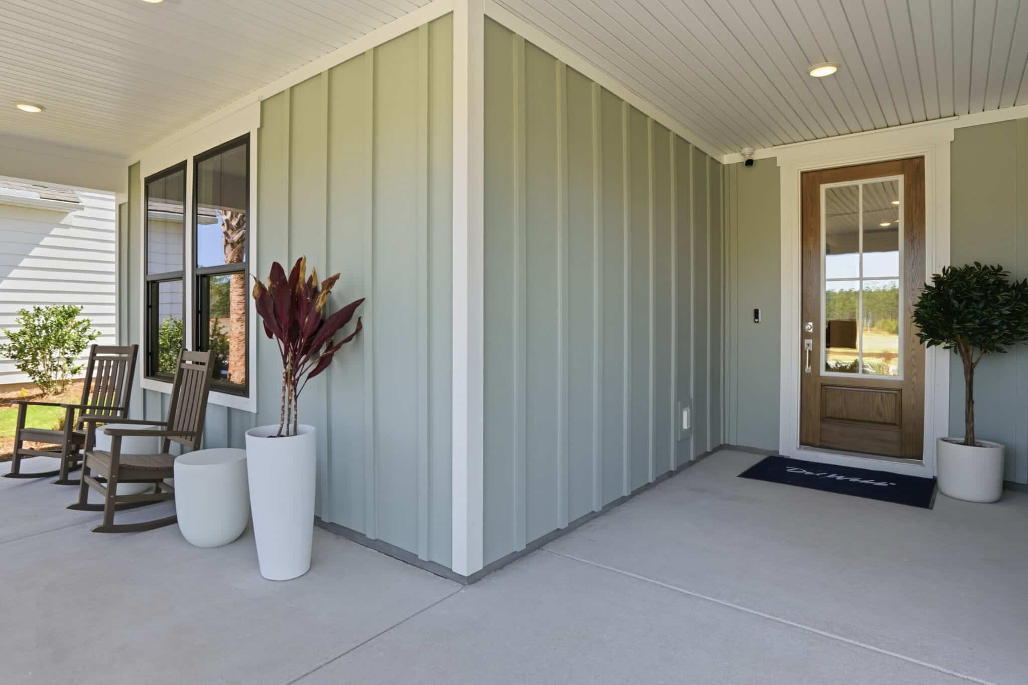 Covered Front Entry of the Renown Model