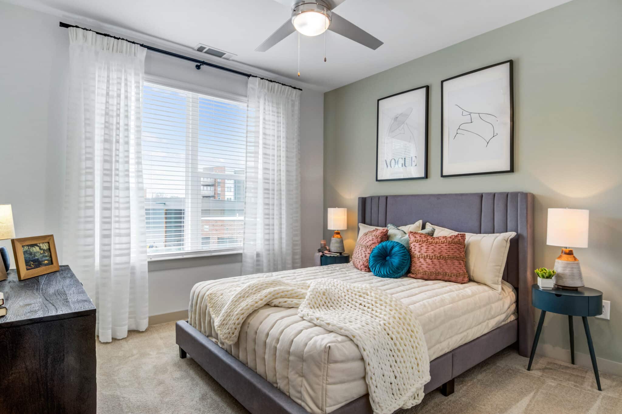 The Everly Apartment Unit Bedroom with a View