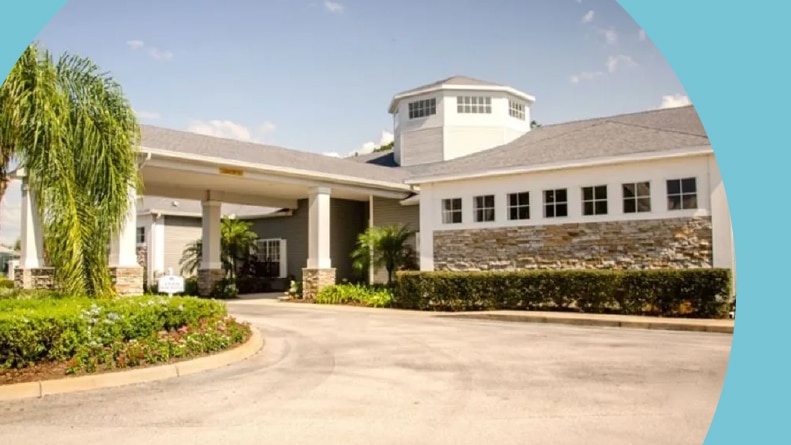 The entrance to Royal Harbor in Tavares, Florida.