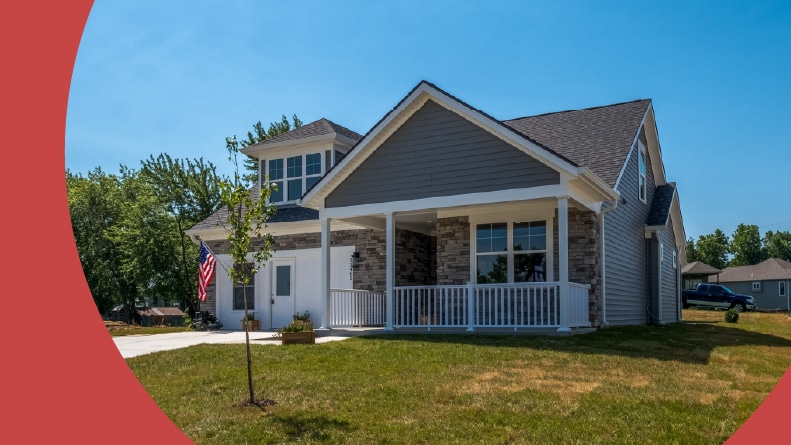 Exterior view of a home at Villas of Piper Valley in Kansas City, Kansas.