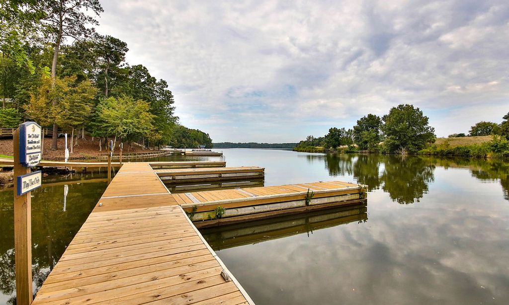 55+ Communities Near Lakes in the Atlanta Area