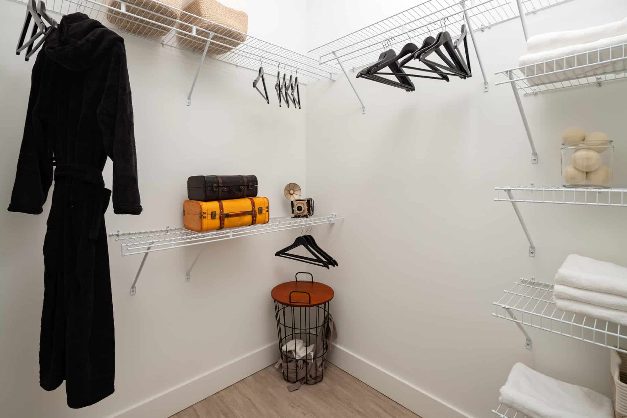 Walk-in Closet