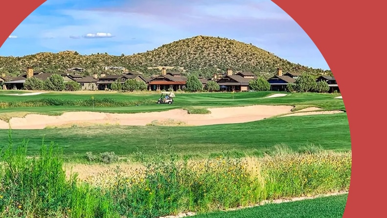 The golf course at Talking Rock in Prescott, Arizona on a sunny day.