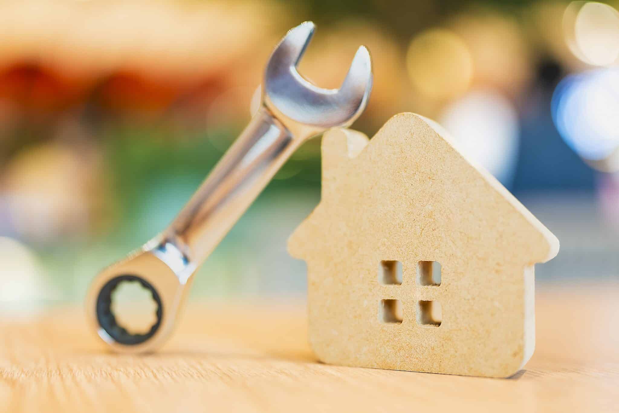 Do Active Adult Communities Include Maintenance? What’s Actually Covered