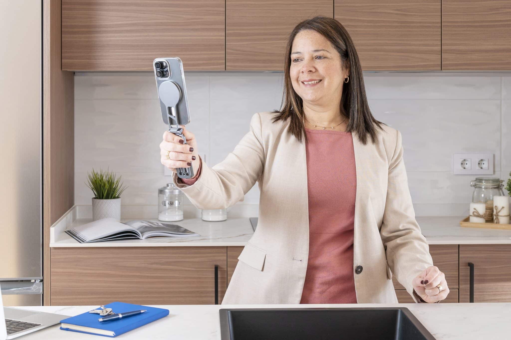 An Active Adult Guide to Virtual House Hunting