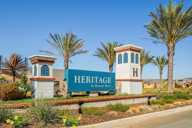 The community sign at the entrance of Heritage El Dorado Hills in El Dorado Hills, California.